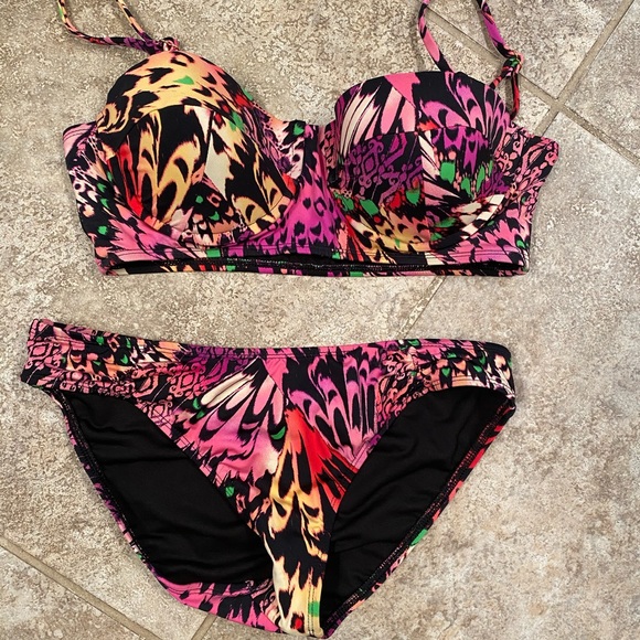 Super hot 2 piece!!! BNWOT - Picture 1 of 1